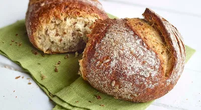 Duona su daigintais rugių grūdais